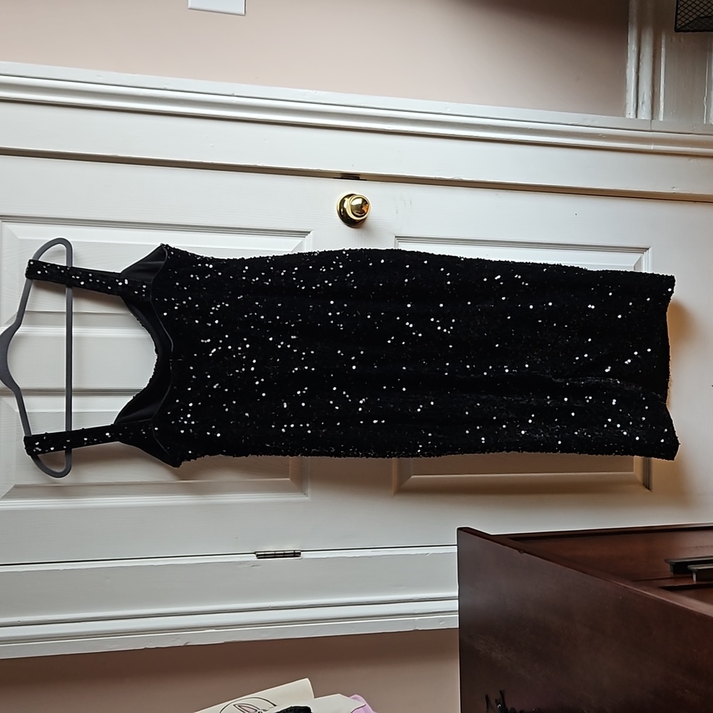 Beautiful velvet sequin dress NEW - Picture 6 of 7